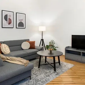 Wawelove Pilsudskiego - 3 Bedroom Apt. With Balcony And Free Parking! Apartmán Krakov