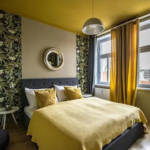 Stylish Close To Eden Garden Apartament