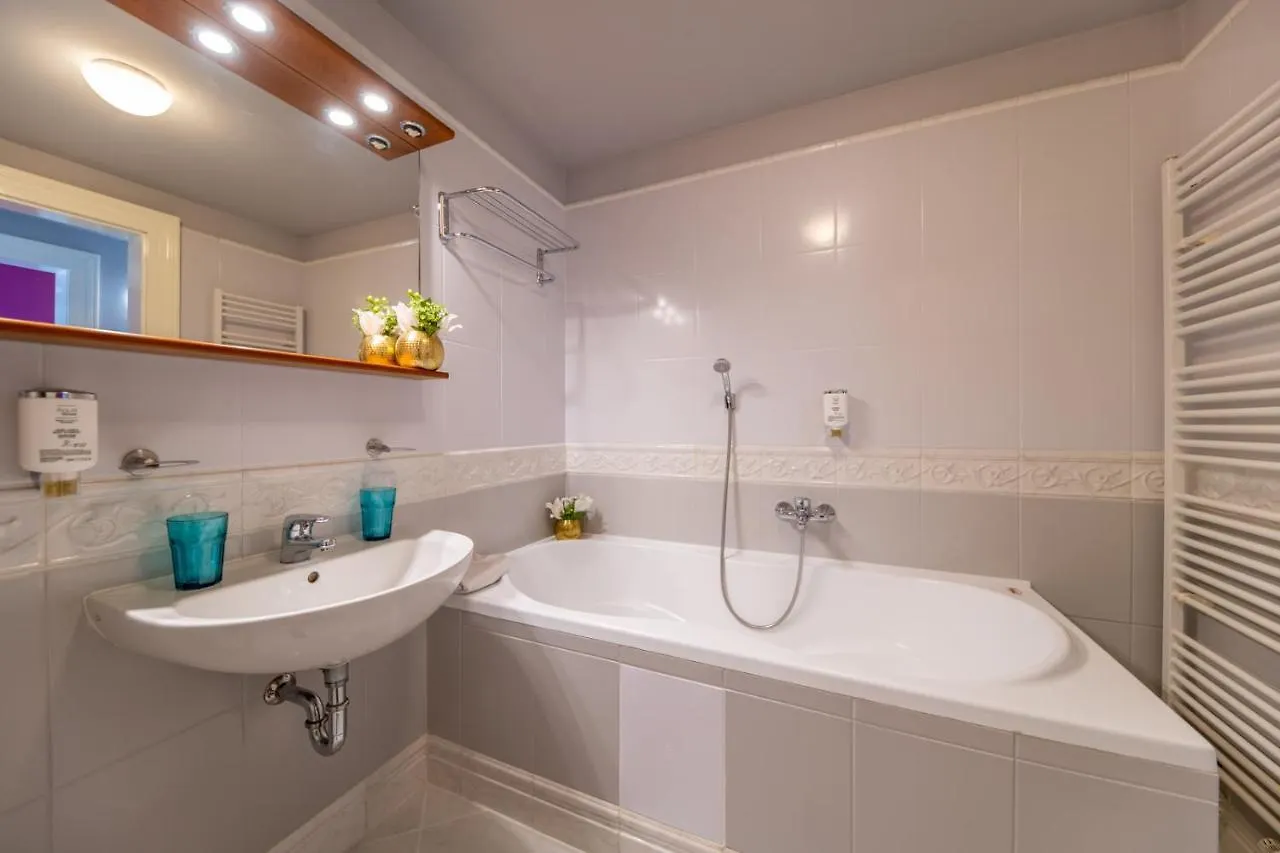 Lovely Prague Apartments - Truhlarska Tschechische Republik