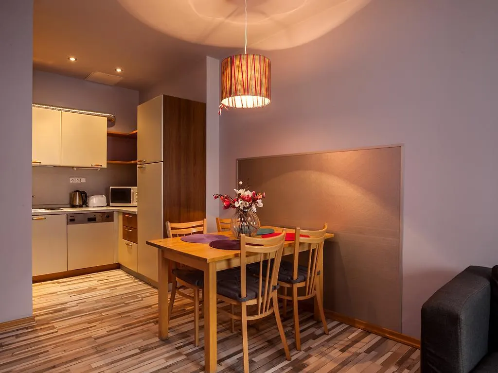 Lovely Prague Apartments - Truhlarska