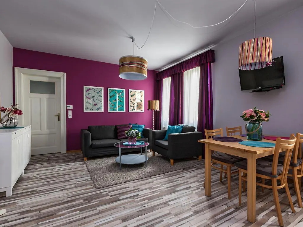 Lovely Prague Apartments - Truhlarska 0*,