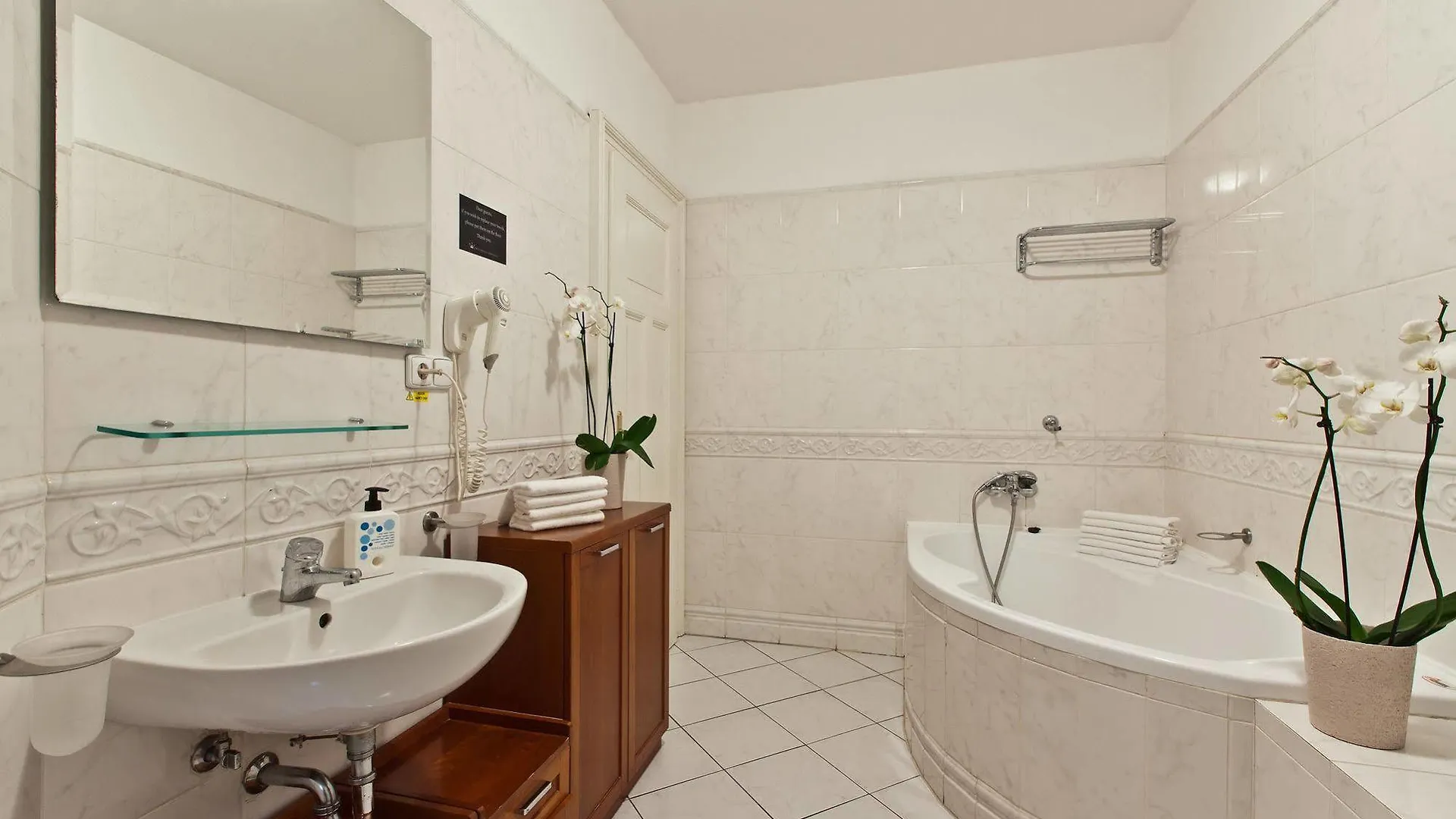 Lovely Prague Apartments - Truhlarska Tschechische Republik