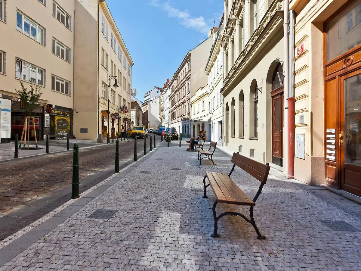 Lovely Prague Apartments - Truhlarska 0*,