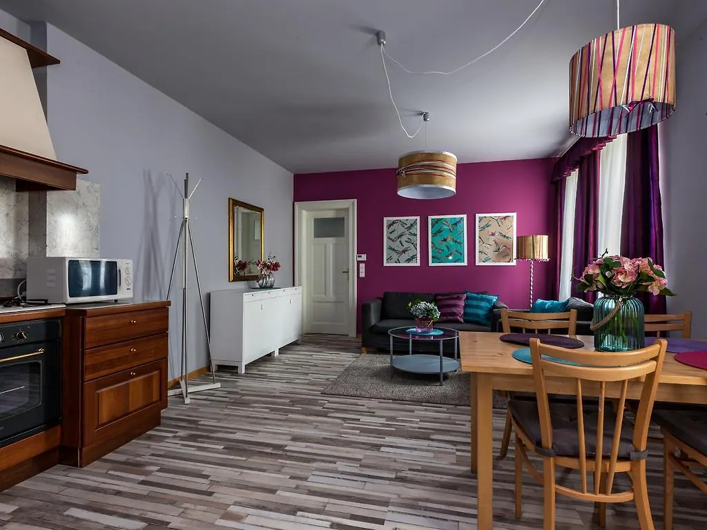 Lovely Prague Apartments - Truhlářská